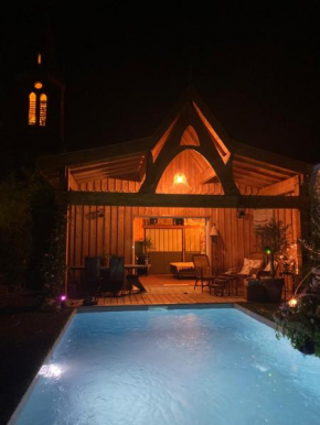 Chalet Atypique avec VUE Sur Piscine